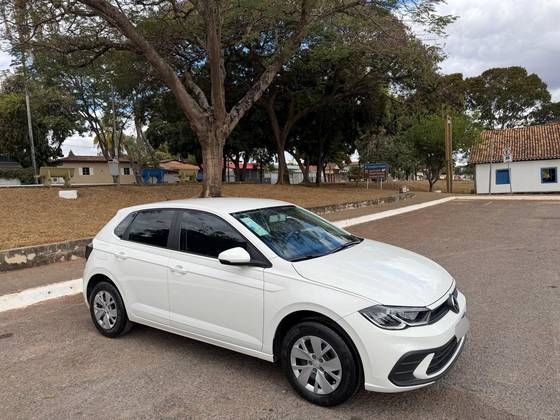VOLKSWAGEN POLO 1.0 MPI MANUAL VOLKSWAGEN POLO 1.0 MPI MANUAL